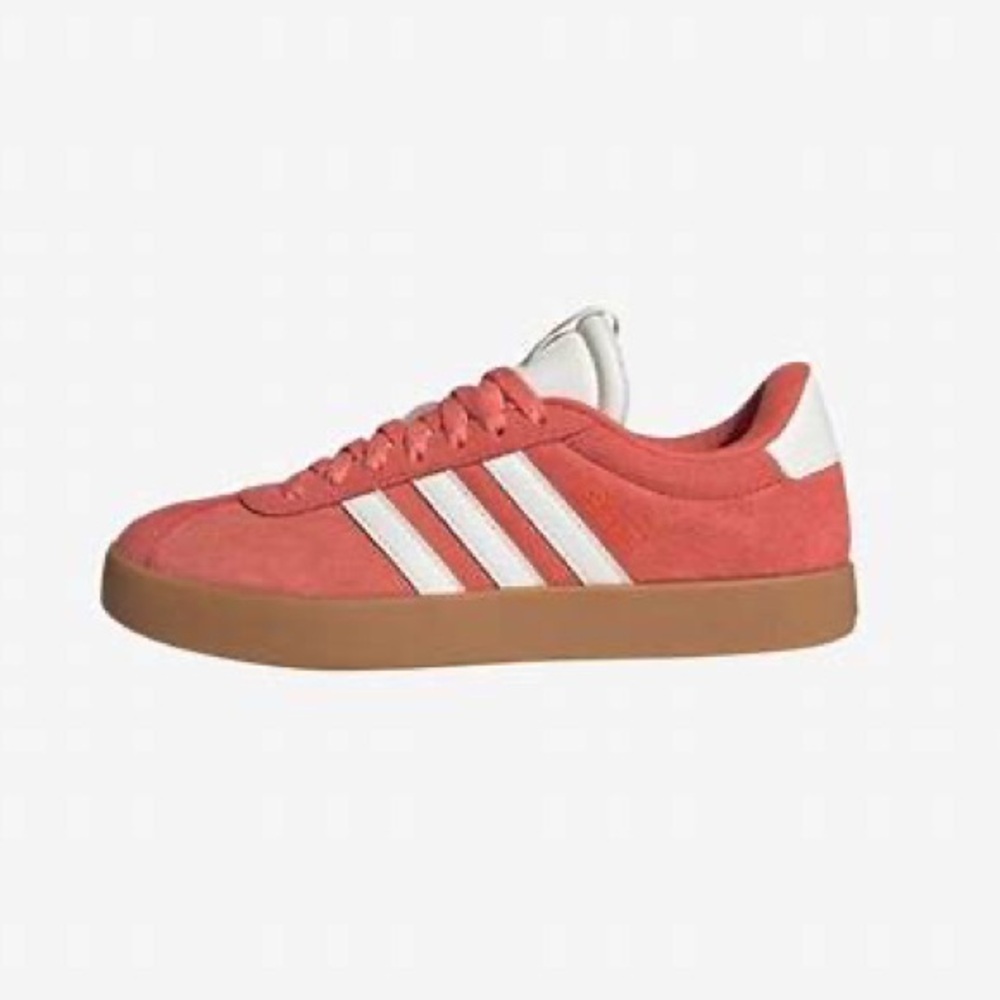 🆕 Adidas Pink Suede Stripe Samba Court Campus-Style Sneakers